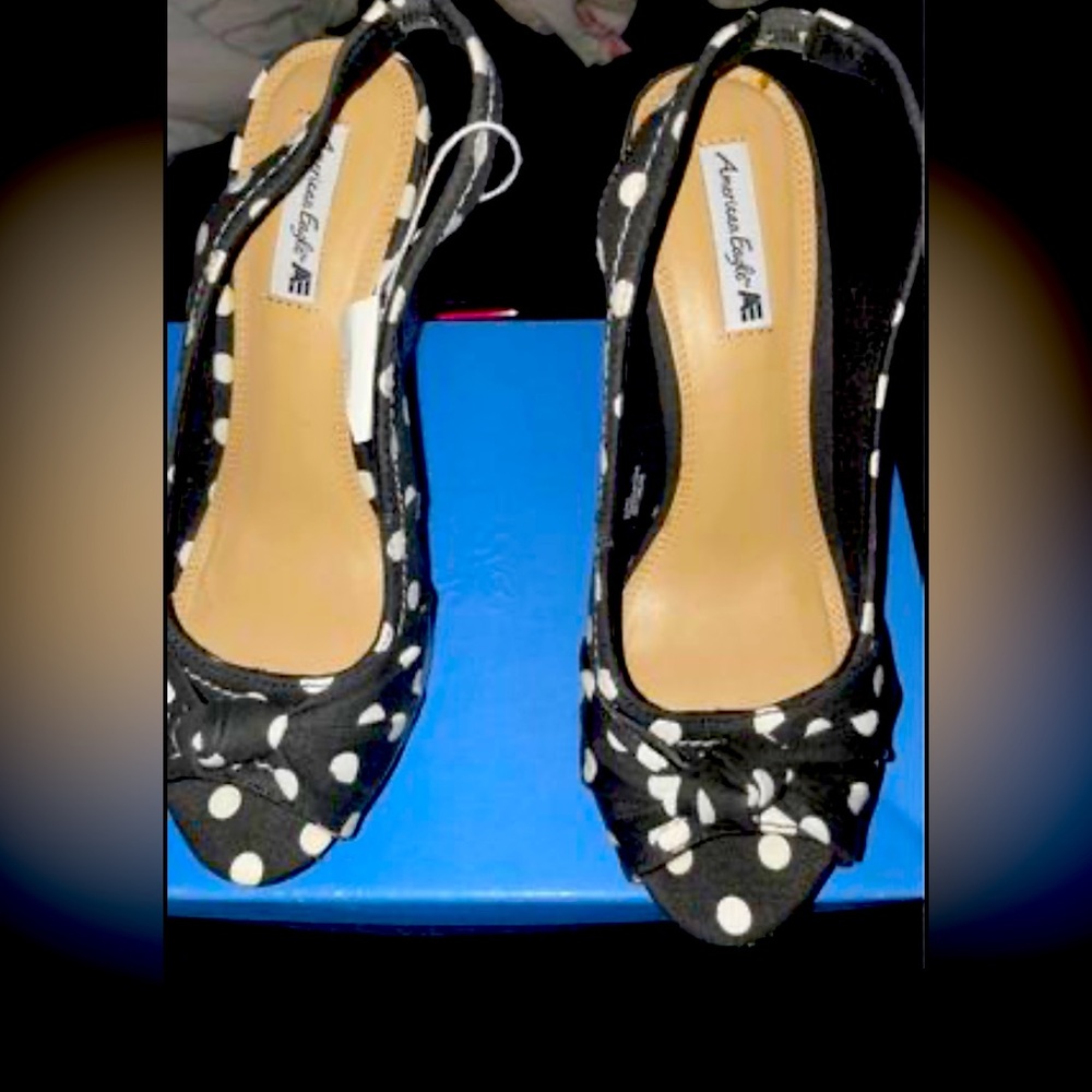 Polkadots size 7 wedges